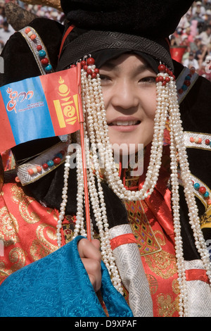 Lors de l'Assemblée participant costumé Festival Naadam au stade National à Oulan-Bator, Mongolie, Asie Banque D'Images