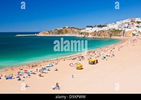 La plage Praia dos Pescadores Fishermans Albufeira Algarve Portugal Europe de l'UE Banque D'Images