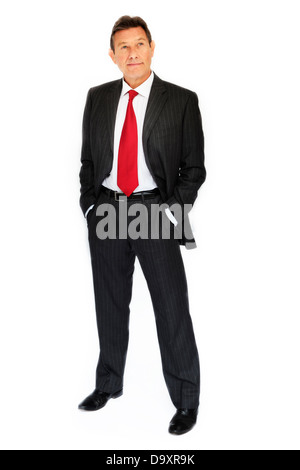 Portrait d'un homme d'affaires en costume, chemise et cravate. Les mains dans les poches. Banque D'Images