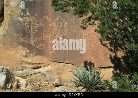 Native American petroglyphs in Lobo Canyon Cebolla, Désert, Nouveau Mexique. Photographie numérique Banque D'Images