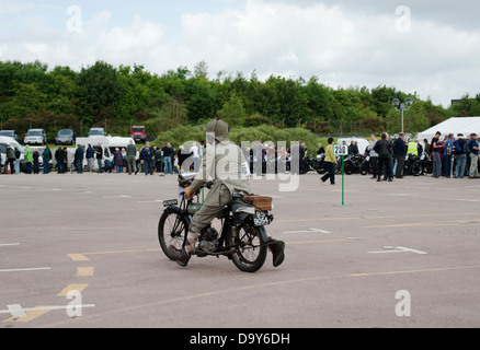 Le Vintage Motorcycle Club's run banbury qui prend place à l'heritage motor centre à gaydon, Warwickshire, Angleterre, Royaume-Uni. Banque D'Images