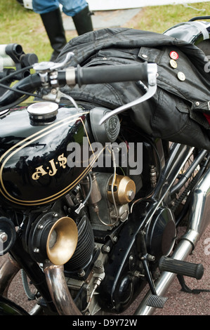 Le Vintage Motorcycle Club's run banbury qui prend place à l'heritage motor centre à gaydon, Warwickshire, Angleterre, Royaume-Uni. Banque D'Images