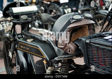 Le Vintage Motorcycle Club's run banbury qui prend place à l'heritage motor centre à gaydon, Warwickshire, Angleterre, Royaume-Uni. Banque D'Images