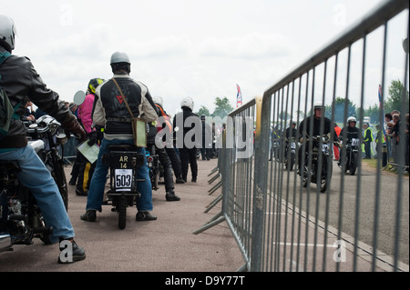 Le Vintage Motorcycle Club's run banbury qui prend place à l'heritage motor centre à gaydon, Warwickshire, Angleterre, Royaume-Uni. Banque D'Images