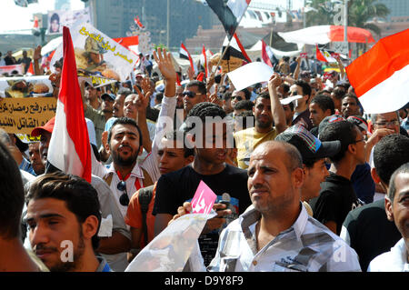 Le Caire, Égypte. 28 Juin, 2013. Les premières grandes manifestations contre le président égyptien Mohammed Morsi commencent comme ici à la place Tahrir au Caire, Égypte, 28 juin 2013. Le 30 juin 2013, Mohammed Morsi sera président pour un an. Cependant, il n'a pas beaucoup de raisons de célébrer parce que toutes les démonstrations sont prévues à travers l'Egypte. Photo : MATTHIAS TOEDT/dpa/Alamy Live News Banque D'Images