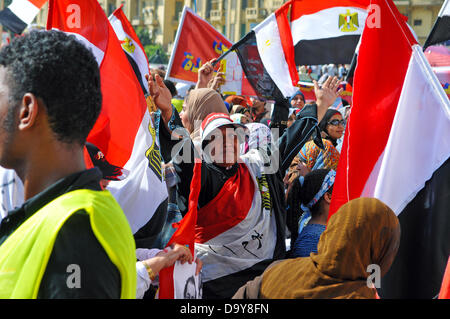 Le Caire, Égypte. 28 Juin, 2013. Les premières grandes manifestations contre le président égyptien Mohammed Morsi commencent comme ici à la place Tahrir au Caire, Égypte, 28 juin 2013. Le 30 juin 2013, Mohammed Morsi sera président pour un an. Cependant, il n'a pas beaucoup de raisons de célébrer parce que toutes les démonstrations sont prévues à travers l'Egypte. Photo : MATTHIAS TOEDT/dpa/Alamy Live News Banque D'Images