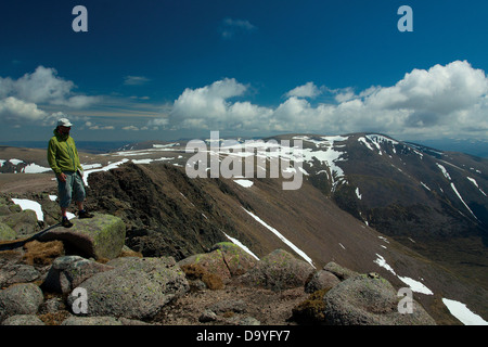 Ben Macdui, la 2e plus haute montagne de Grande-Bretagne, de Braeriach, la 3e plus haute montagne de Grande-Bretagne, le parc national de Cairngorm Banque D'Images