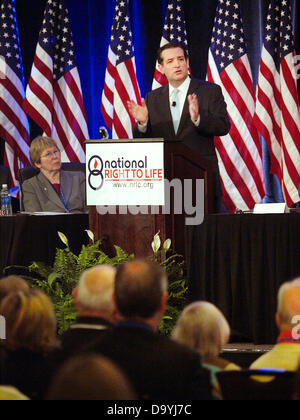 Texas, USA. 27 juin 2013. Le sénateur américain Ted Cruz (R-Texas) a été l'orateur principal à la droit à la vie à la convention nationale Comité de Dallas Fort Worth Airport. Il a été élu sénateur en 2012. Crédit : J. G. Domke/Alamy Live News Banque D'Images