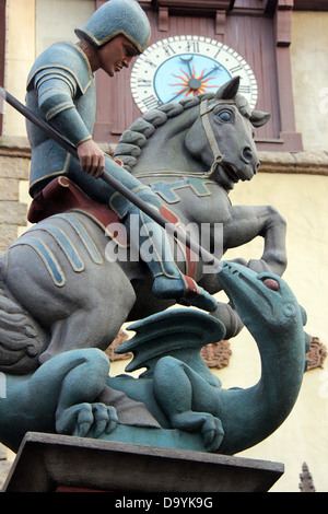 Pavillon de l'Allemagne à Epcot Center World Showcase. Saint George et le dragon. Pour un usage éditorial uniquement. Banque D'Images