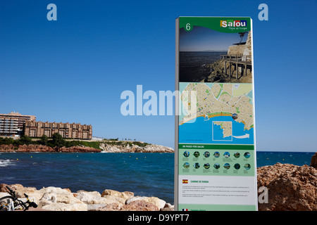 Chemin des cours des propriétés riveraines de Salou sur la costa dorada espagne catalogne Banque D'Images