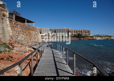 Chemin des cours des propriétés riveraines de Salou sur la costa dorada espagne catalogne Banque D'Images