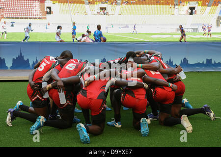 Moscou, Russie. 29 juin 2013. L'équipe kenyane après leur match contre les Samoa lors de la Coupe du Monde de Rugby 7s au stade Luzniki à Moscou, Russie. Le Kenya a remporté le match 17 - 12. Credit : Elsie Kibue / Alamy Live News Banque D'Images