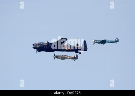 Bombardier Lancaster, Spitfire & H BATAILLE DE BRITTAIN MEMORIAL FL SOUTH BAY SCARBOROUGH ANGLETERRE ANGLETERRE 29 Juin 2013 Banque D'Images