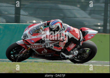 Imola, Italie. 29 juin 2013. Ayrton Badovini lors du Championnat Superbike d'Imola. Banque D'Images