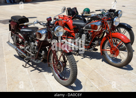 Rangée de motos vintage, dans le sud de l'Italie Banque D'Images