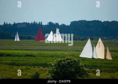 Bateaux à voile paysage Classic" course de trois rivières Banque D'Images