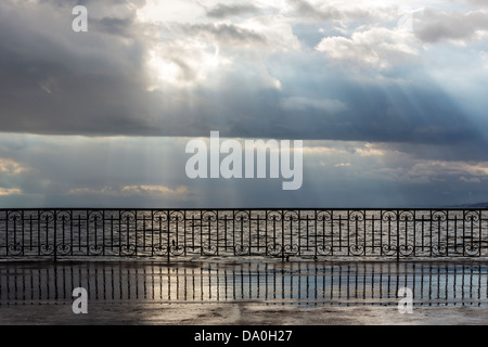 Vue depuis la promenade à Montreux sur le lac Banque D'Images