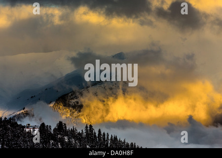 Coucher du soleil dans les Alpes Françaises Banque D'Images