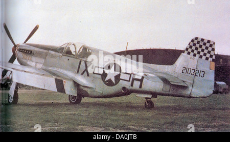 162d de l'escadron de reconnaissance tactique North American P-51C Mustang 42-103213-1-NT Banque D'Images