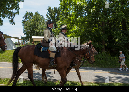 Lancaster, Pennsylvanie - Guerre Révolutionnaire Reenactors se rassembler dans un campement à l'historique hôtel particulier Ford Rock. Banque D'Images