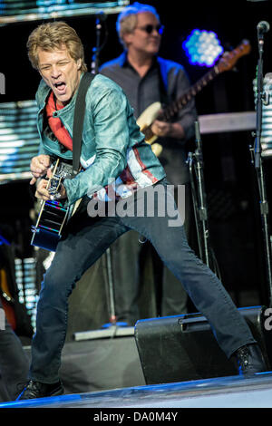 Milan Italie. 29 juin 2013. Le groupe de rock américain Bon Jovi effectue live au stade S. Siro pendant 'parce que nous pouvons - La Tournée' Credit : Rodolfo Sassano/Alamy Live News Banque D'Images