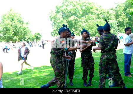 Londres, Royaume-Uni. 30 Juin, 2013. Journée des Forces armées, événement qui a eu lieu à l'Imperial War Museum dans le London Borough of Southwark l'événement a eu lieu le dimanche en raison de fierté événement tenu le samedi. Megawhat Crédit : Rachel/Alamy Live News Banque D'Images