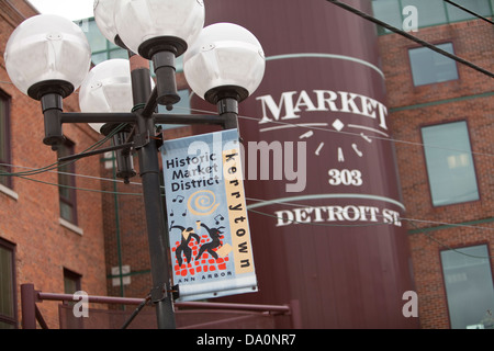 Marché Kerrytown & boutiques bâtiment est vu dans le quartier historique du marché de Ann Arbor, Michigan Banque D'Images