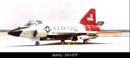 59e Escadron Fighter-Interceptor Convair TF-102A-41-CO Delta Dagger 56-2353 Banque D'Images