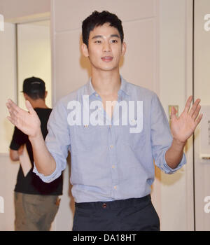 Kim Soo-hyun, Jun 29, 2013 : Tokyo, Japon : acteur coréen Kim Soo hyun arrive à l'Aéroport International de Tokyo à Tokyo, Japon, le 29 juin 2013. Banque D'Images