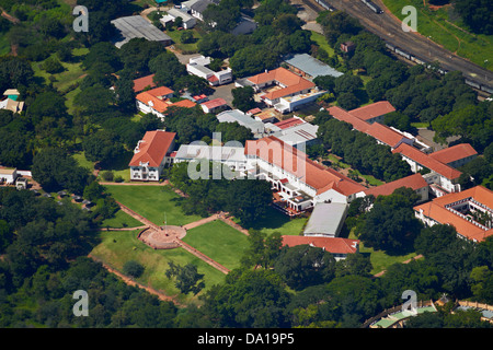 Victoria Falls Hotel historique, Victoria Falls, Zimbabwe, Afrique du Sud - vue aérienne Banque D'Images