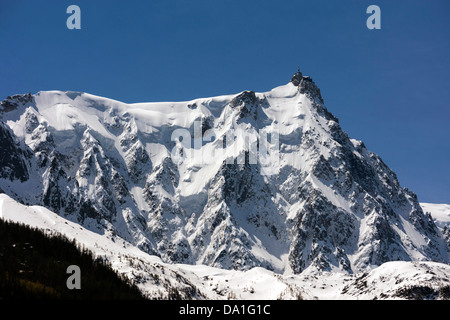 Aiguille du Midi (3 842 m) du Mont Blanc Chamonix, France Banque D'Images