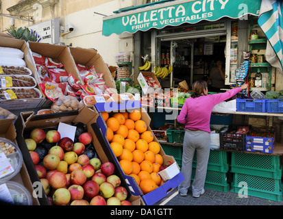 Les fruits et légumes,BOUTIQUE,LA VALETTE MALTE Banque D'Images