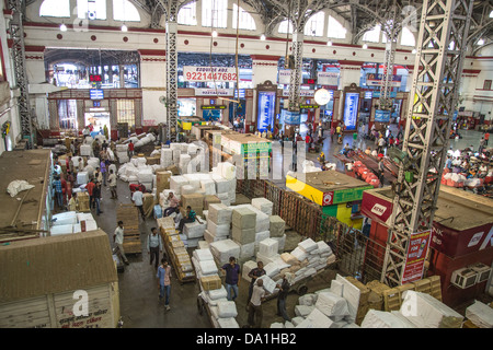 La gare de Churchgate, Mumbai, Inde Banque D'Images