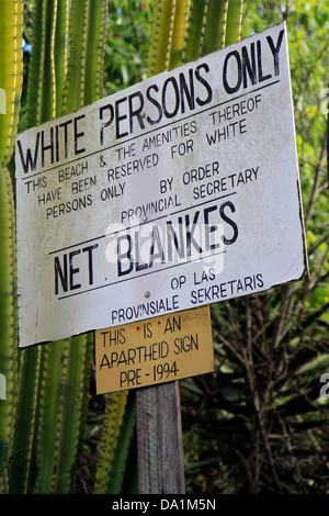 L'apartheid vieux signe sur l'affichage à l'Evita se Perron, Darling, Western Cape, Afrique du Sud. Banque D'Images