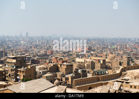 Les bidonvilles du Caire Vue de la Citadelle. Le Caire, Égypte. Banque D'Images