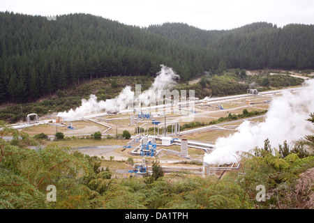 Centrale géothermique de Wairakei, zone volcanique de Taupo, Taupo, Nouvelle-Zélande. Banque D'Images