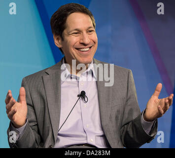 01 juillet 2013 - Aspen, Colorado, États-Unis - TOM FRIEDEN, directeur des centres de contrôle et de prévention des maladies, traite le sujet : ''Qu'est-ce que la CDC ne pour vous protéger ?'' au cours de l'Aspen Festival Idées.(Image Crédit : © Brian Cahn/ZUMAPRESS.com) Banque D'Images