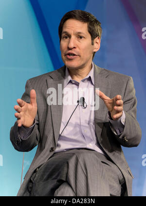 01 juillet 2013 - Aspen, Colorado, États-Unis - TOM FRIEDEN, directeur des centres de contrôle et de prévention des maladies, traite le sujet : ''Qu'est-ce que la CDC ne pour vous protéger ?'' au cours de l'Aspen Festival Idées.(Image Crédit : © Brian Cahn/ZUMAPRESS.com) Banque D'Images