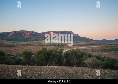 La belle construction solide Flinders dans l'outback australien. Banque D'Images