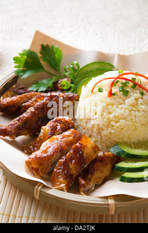 Style Singapour riz au poulet Hainan close-up. La cuisine asiatique. Banque D'Images