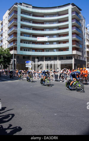 Nice, France. 2 juillet, 2013. Les cavaliers de l'équipe Movistar au cours de la concurrence 25 km contre-la-montre par équipes et la quatrième étape de la 100e édition du Tour de France cycliste le 2 juillet 2013 autour de Nice, France Crédit : Natasha St-Pier rédaction/borzicchi Alamy Live News Banque D'Images