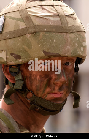 Soldat de 19 ans multi-port kit de modèle de terrain (PSG), Alton, Hampshire, Royaume-Uni. Banque D'Images