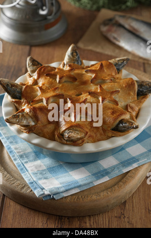 Stargazy pie West Country fish dish Cornwall UK Banque D'Images