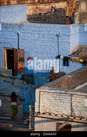 La vie sur les toits. Jodhpur, Rajasthan, India Banque D'Images