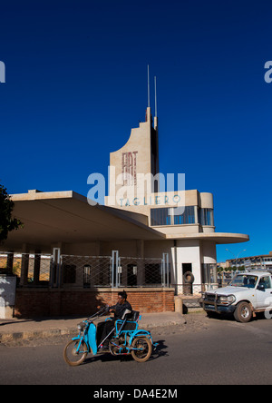 Fiat Tagliero Garage et station-service, Asmara, Erythrée Banque D'Images