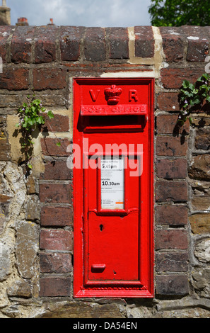 Victorian post box à Rye East Sussex England UK GO Banque D'Images