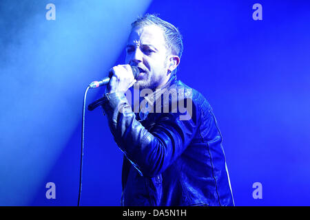 Le chanteur britannique James Morrison donne un concert dans le cadre de la Semaine de la musique à Dortmund Westfalenhalle à Dortmund, en Allemagne, le 27 juin 2013. Photo : Caroline Seidel Banque D'Images