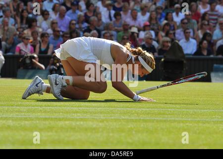 Wimbledon, Londres, Royaume-Uni. Le 04 juillet, 2013. Wimbledon 2013 Jour 10, chers demi-finales. Sabine Lisicki (Ger) contre Agnieszka Radwanska (POL). Sabine Lisicki ger : Action Crédit Plus Sport Images/Alamy Live News Banque D'Images