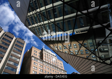 Le Canada, l'Ontario, le Musée royal de l'Ontario, musée, Toronto, Abstrait, Architecture, bâtiment, bâtiments, ville, jour, verre, refle Banque D'Images