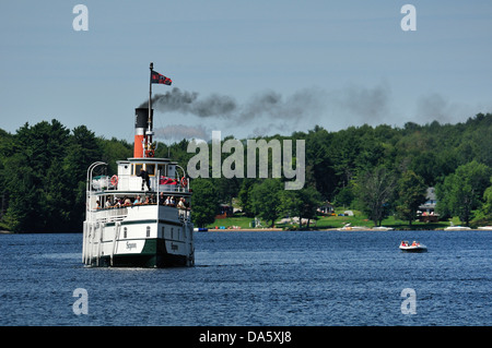 Le lac Muskoka, lac, District, Ontario, Steamboat, voile, bateau, Segwun, tourisme, touristique, de l'eau Banque D'Images